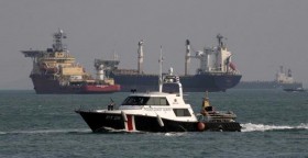 Indonesia triển khai tàu chiến ra Biển Đông