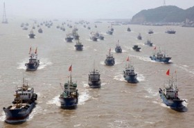 Đội tàu đánh bắt xa bờ của Trung Quốc làm cạn kiệt nguồn cá đại dương