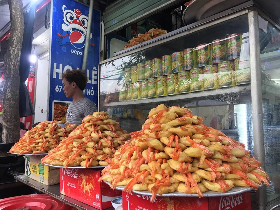 ha noi nguoi dan thu do va du khach thap phuong di le phu tay ho ngay dau xuan