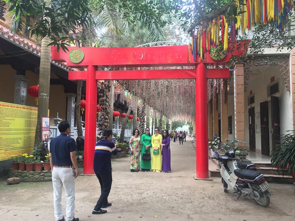 ha noi can canh dai tuong phat lon nhat dong nam a