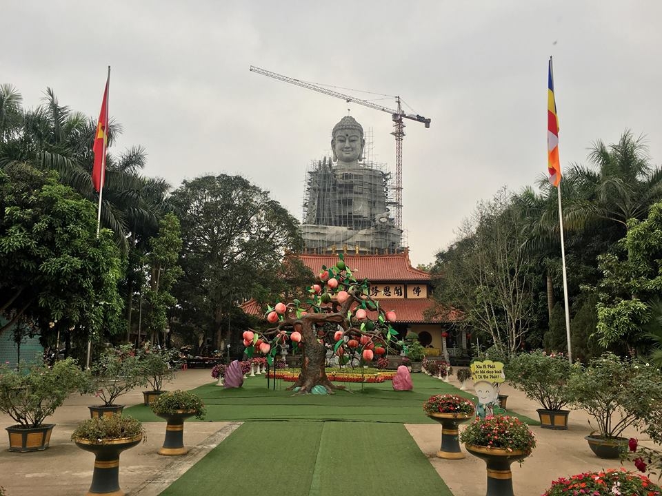 ha noi can canh dai tuong phat lon nhat dong nam a