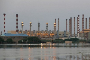 Xuất khẩu dầu của Iran tăng khi các bên nối lại đàm phán hạt nhân