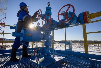 Các nhà kinh doanh dầu mỏ Nga chuyển từ đấu thầu công khai sang giao dịch tư nhân