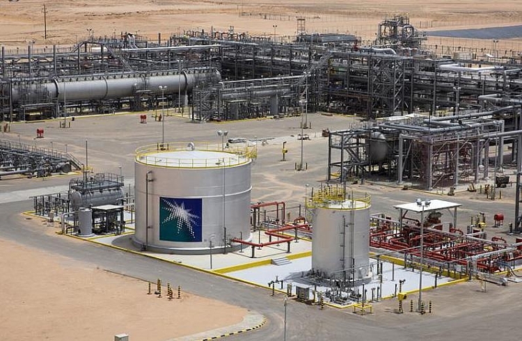 Phía sau quyết định tăng giá bán dầu của Saudi Aramco