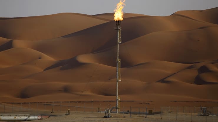 UAE ủng hộ OPEC+ tăng nguồn cung, nhưng muốn tăng định mức sản lượng của mình
