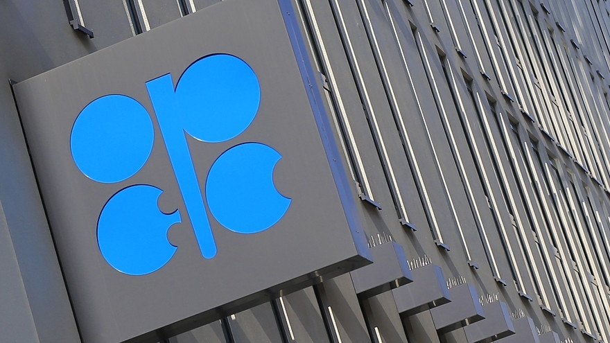 OPEC+ cắt giảm sản lượng bất chấp Nga phản đối