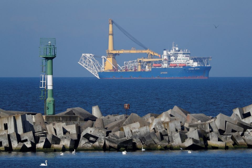 Nord Stream 2: Tàu Akademik Cherskiy đặt đường ống trong vùng biển của Đức