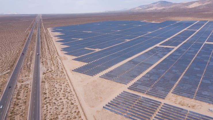 Chính quyền Tổng thống Biden đề ra mục tiêu năng lượng mặt trời chiếm 40%