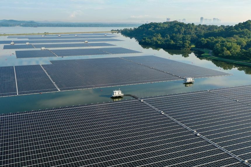 Singapore sẽ xây tiếp 2 trang trại năng lượng mặt trời nổi quy mô lớn ở hồ chứa nước