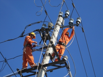Đảm bảo cung ứng điện trong Tết Mậu Tuất 2018