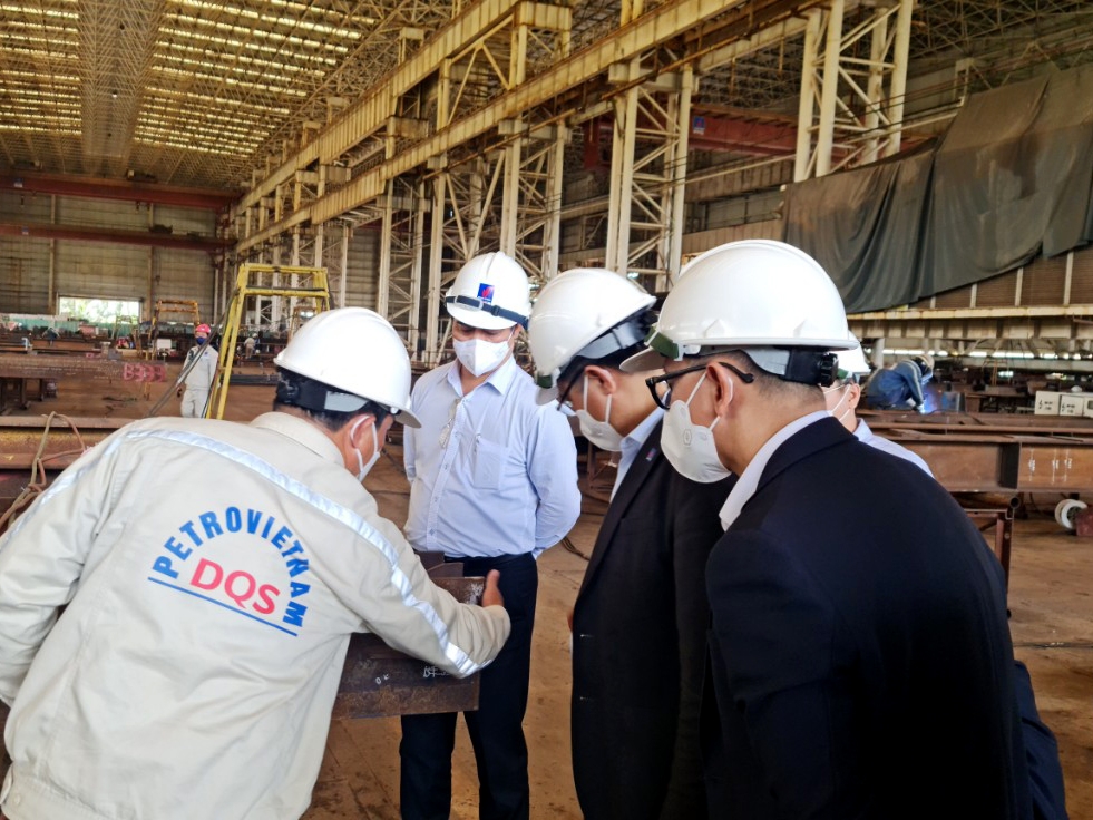 Tổng Giám đốc Petrovietnam kiểm tra việc thi công hệ thống băng tải than của NMNĐ Thái Bình 2