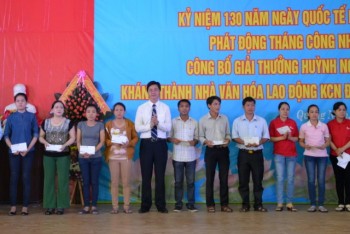 Công đoàn Dầu khí tặng 20 phần quà tại Quảng Nam