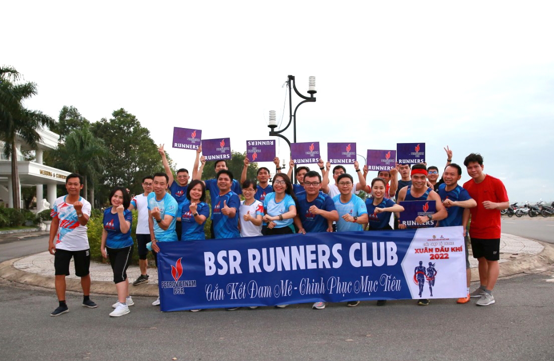 Hơn 100 runner BSR sẵn sàng chinh phục VnExpress Marathon Huế 2022