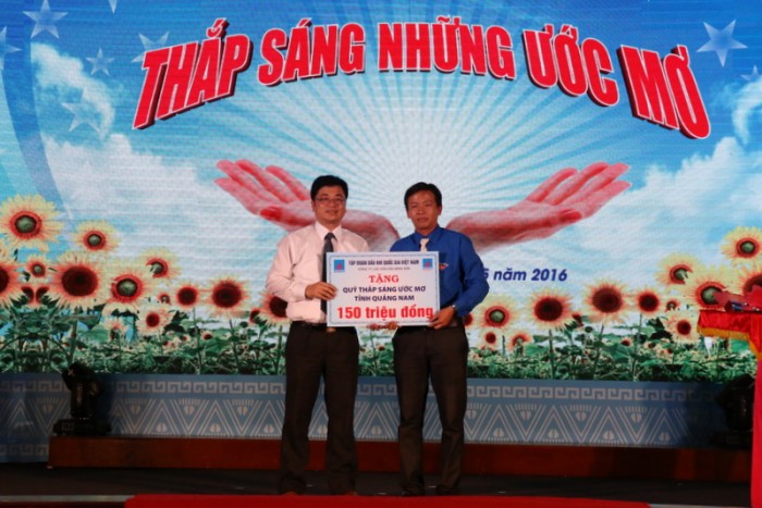 giao luu thap sang nhung uoc mo tai quang nam