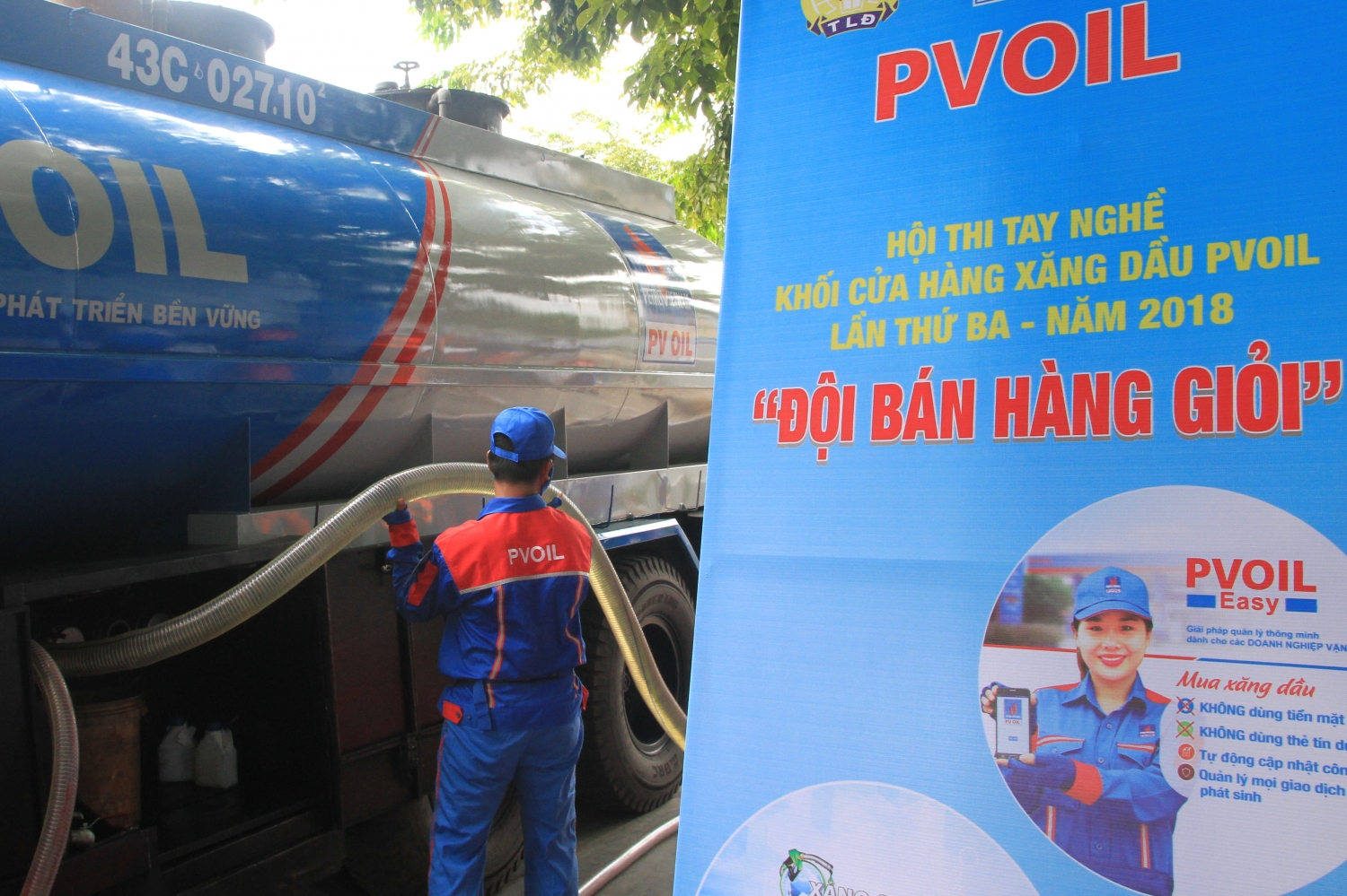 pv oil vung tau gianh giai nhat cuoc thi doi ban hang gioi kv phia nam