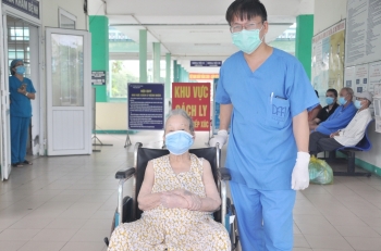 Đà Nẵng cứu sống nhiều bệnh nhân Covid-19 lớn tuổi và bệnh nền nặng