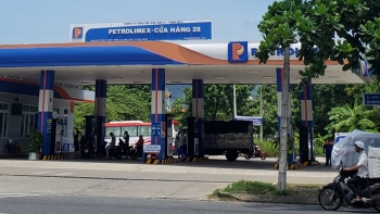 Đà Nẵng: Nhiều cửa hàng đưa ra định mức mua xăng A95