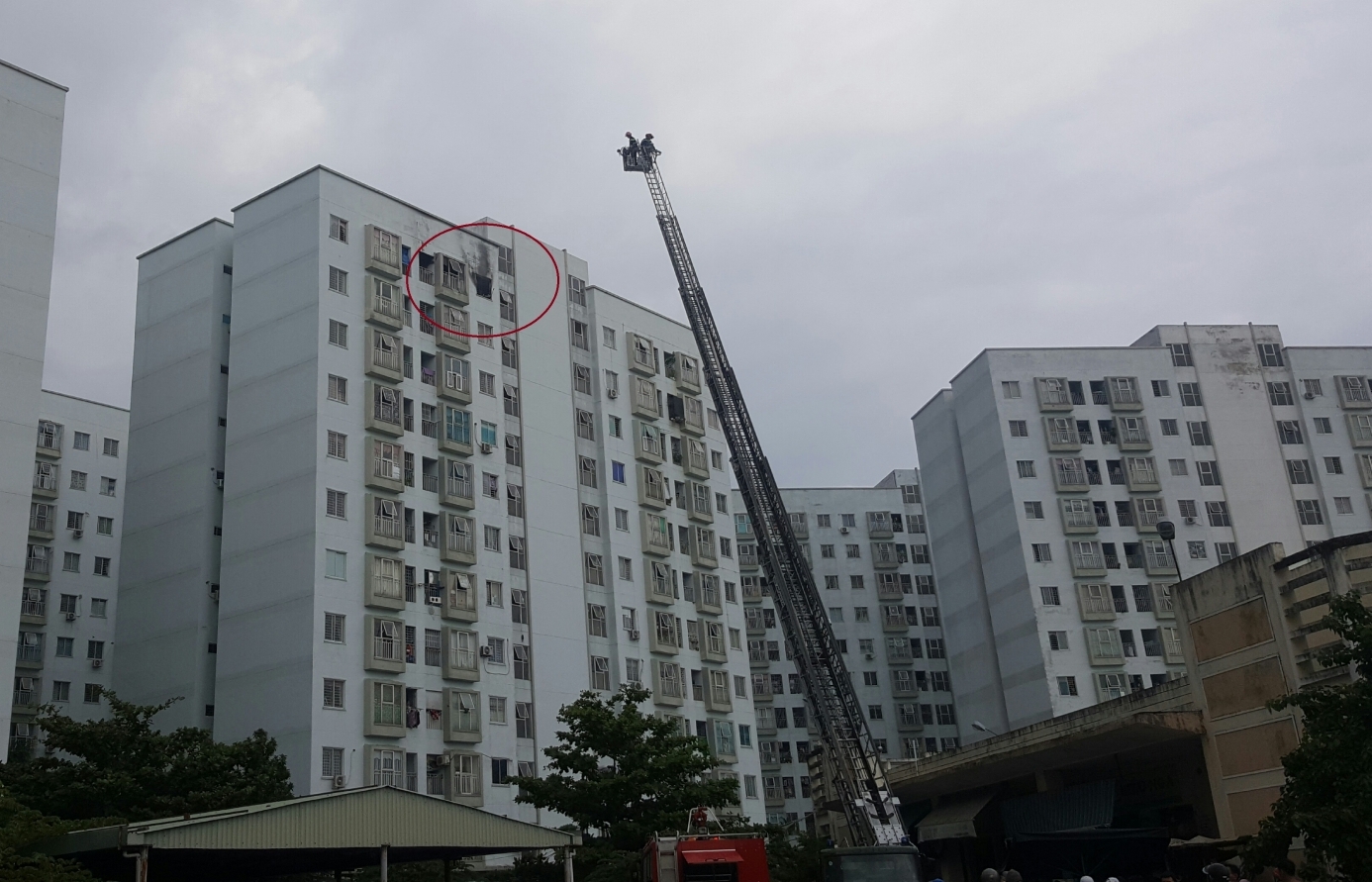 Đà Nẵng: Nổ gas tại căn hộ chung cư, hàng trăm người dân phải sơ tán khẩn cấp