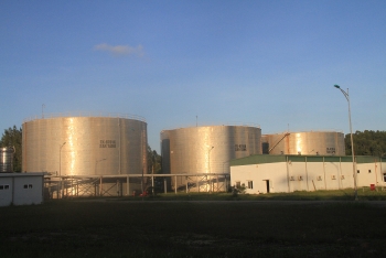 Nhà máy NLSH Dung Quất xuất bán lô ethanol đầu tiên