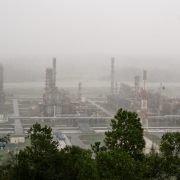 NMLD Dung Quất vẫn hoạt động sản xuất an toàn trong cơn bão số 9