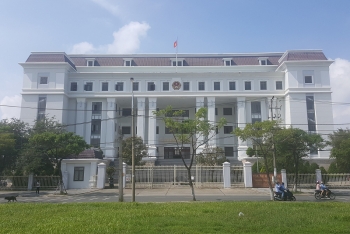 Hoãn phiên tòa kiện Chủ tịch TP Đà Nẵng
