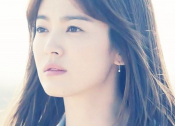 Song Hye Kyo đẹp mê mẩn trong 'Hậu duệ của Mặt trời'