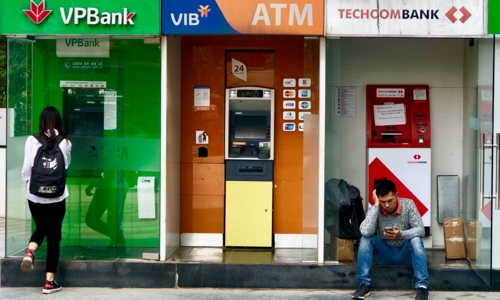 Cận Tết, ATM và Internet Banking lại đua nhau báo lỗi