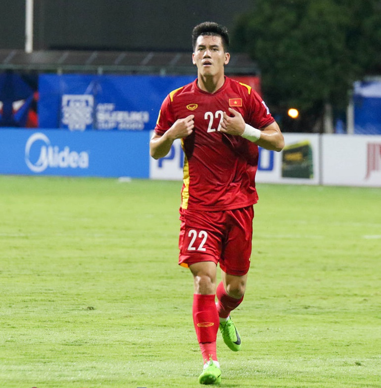 Tạp chí Trung Quốc bầu chọn Tiến Linh là cầu thủ hay nhất Đông Nam Á - 1
