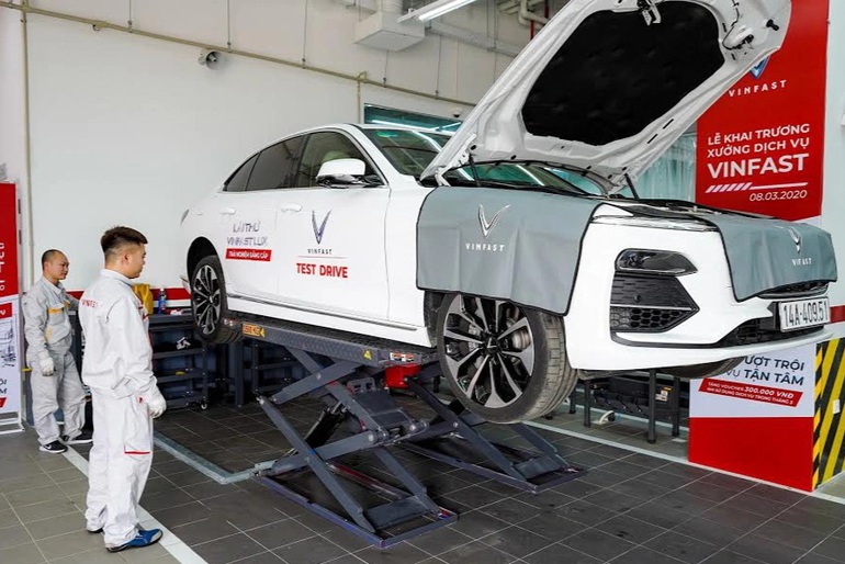 VinFast dừng sản xuất xe xăng từ cuối 2022, số phận xe Lux đi về đâu? - 2