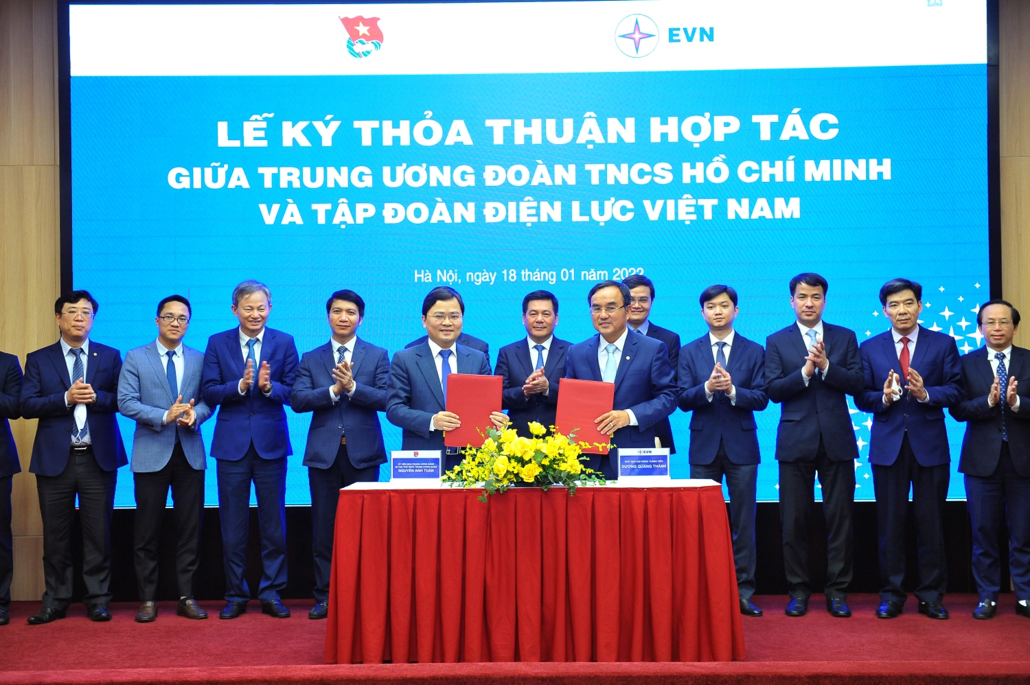 EVN và Trung ương Đoàn ký thoả thuận hợp tác