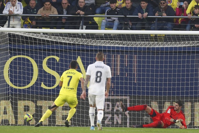 Benzema ghi bàn, Real Madrid vẫn thua đau đớn Villarreal - 3