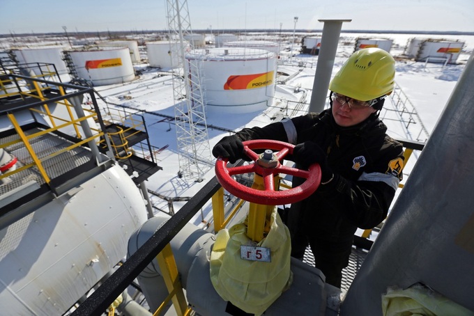Mỹ: Nga đang hụt thu từ dầu vì cơ chế giá trần - 1