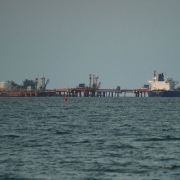 Nga cởi bỏ nỗi lo trần giá nhờ siêu tàu chở dầu của Trung Quốc