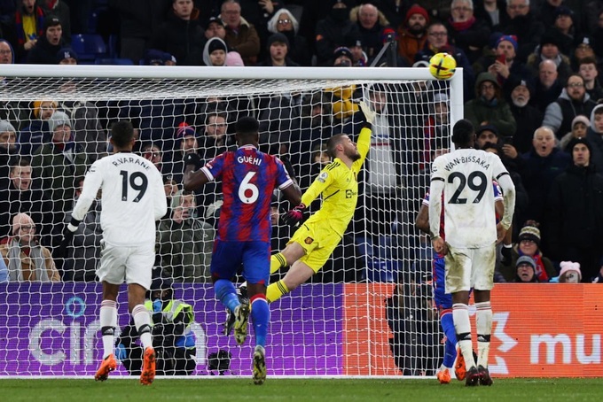 Man Utd đánh rơi chiến thắng trên sân Crystal Palace ở phút bù giờ - 2