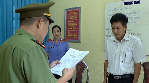 Cựu công an bị điều tra vì mở cửa phòng để sửa điểm thi ở Sơn La