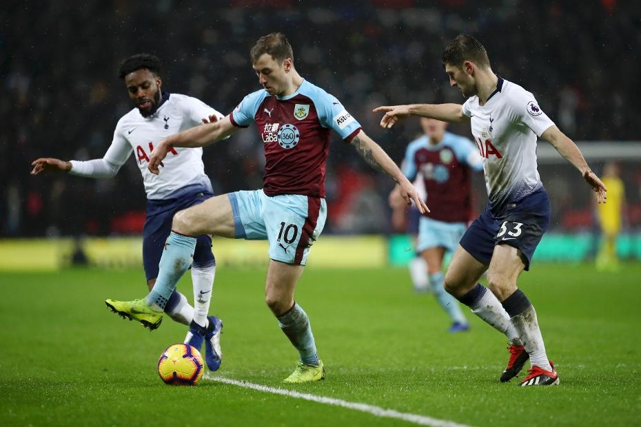 kenh xem truc tiep burnley vs tottenham ngoai hang anh 19h30 ngay 232