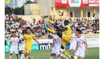 Sông Lam Nghệ An 2 - 0 Quảng Nam: Siêu phẩm của Olaha