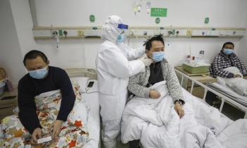 Trung Quốc khởi động lại "cỗ máy" chống dịch
