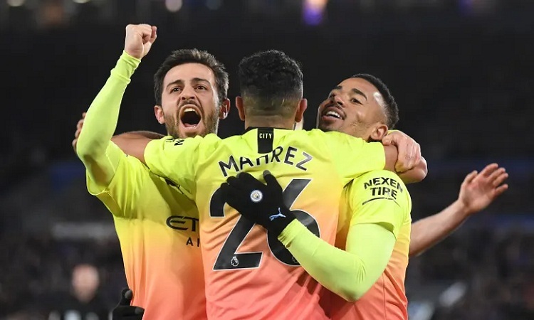 Gabriel Jesus giúp Man City hạ Leicester