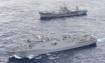 Mỹ yêu cầu hàng loạt tàu chiến tự cách ly trên biển