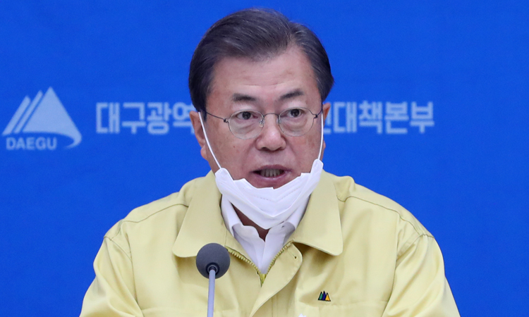Tổng thống Hàn Quốc đối mặt thách thức từ nCoV