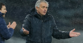 Mourinho thua trận thứ ba liên tiếp: Chết chìm bởi sự... cứng nhắc