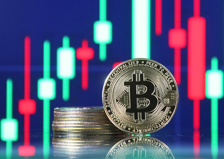 Bitcoin bất ngờ hồi phục, vượt mốc 42.000 USD - 1