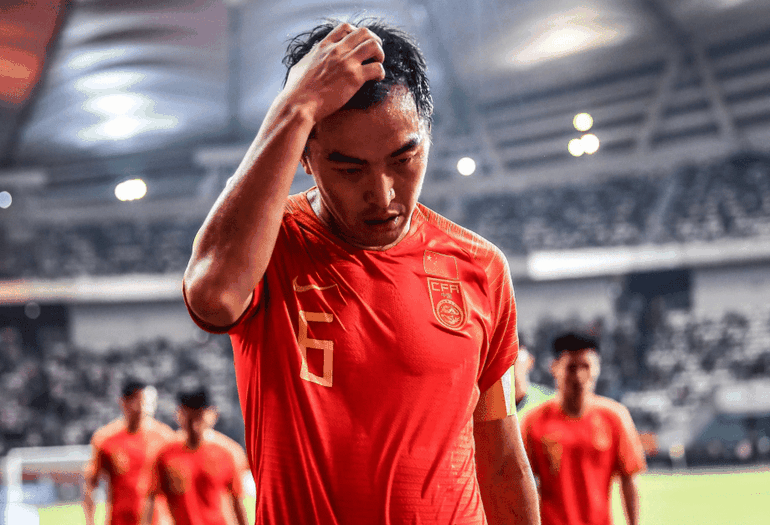 Thêm một tiết lộ gây sốc, bóng đá Trung Quốc ngày càng rối loạn - 2