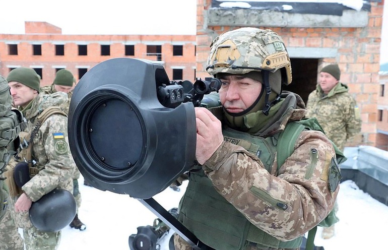 Dàn vũ khí đáng gờm của quân đội Ukraine - 2