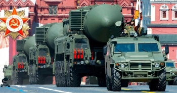 Tướng Nga báo cáo Tổng thống Putin: Bộ ba hạt nhân đã sẵn sàng