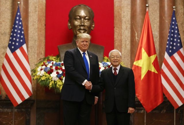 nha trang dang anh chuyen tham cua ong trump ca ngoi quan he thuong mai voi viet nam