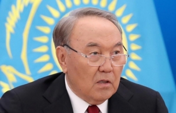 Tổng thống Kazakhstan từ chức sau ba thập kỷ nắm quyền