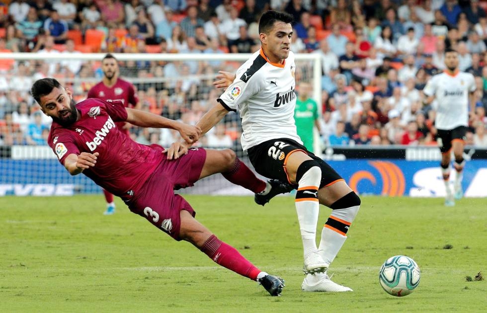 Xem trực tiếp Alaves vs Valencia (La Liga), 3h ngày 7/3