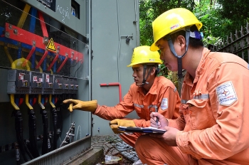 Hà Nội: Điện lực Thường Tín đẩy mạnh thanh toán tiền điện qua ngân hàng